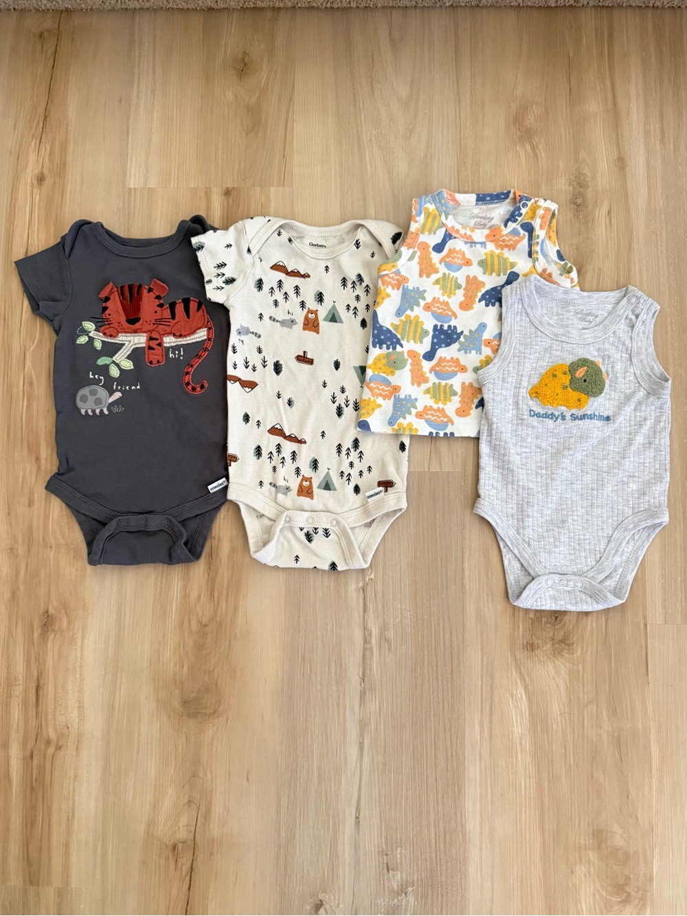Baby Boy Animals and Dinosaurs Bodysuit Bundle (4) Infant Size 6 Months / 6-9M